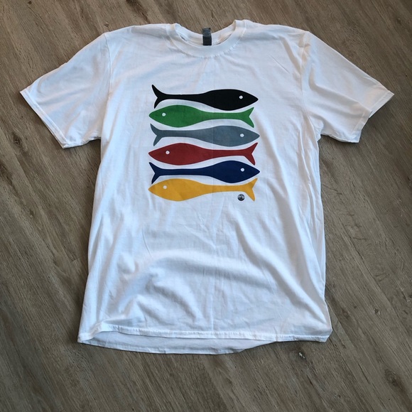 NWOT Unisex T-shirt - Picture 1 of 3